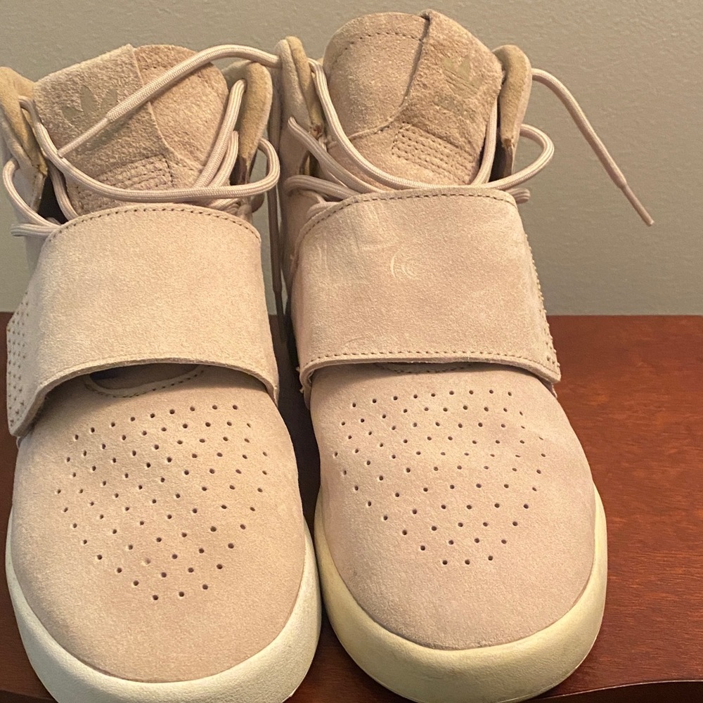 Adidas Tubulars size 7 1/2